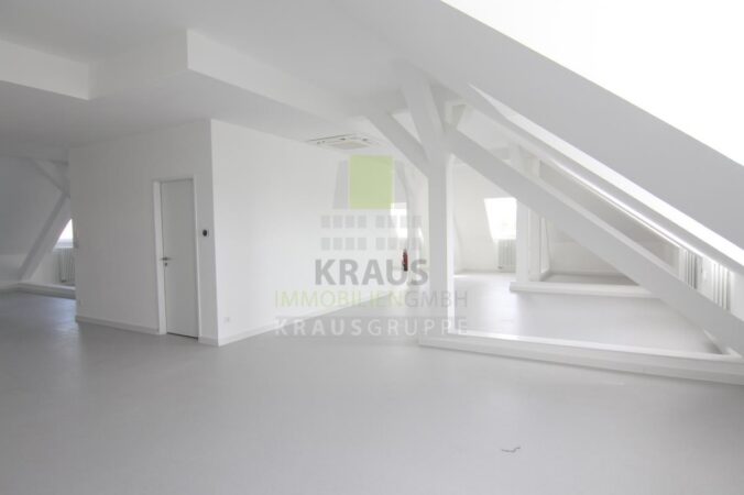 Individuelle Fläche in historischer Kulisse